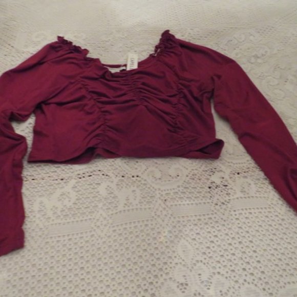 Plus sized top and pencil skirt set - Picture 2 of 4